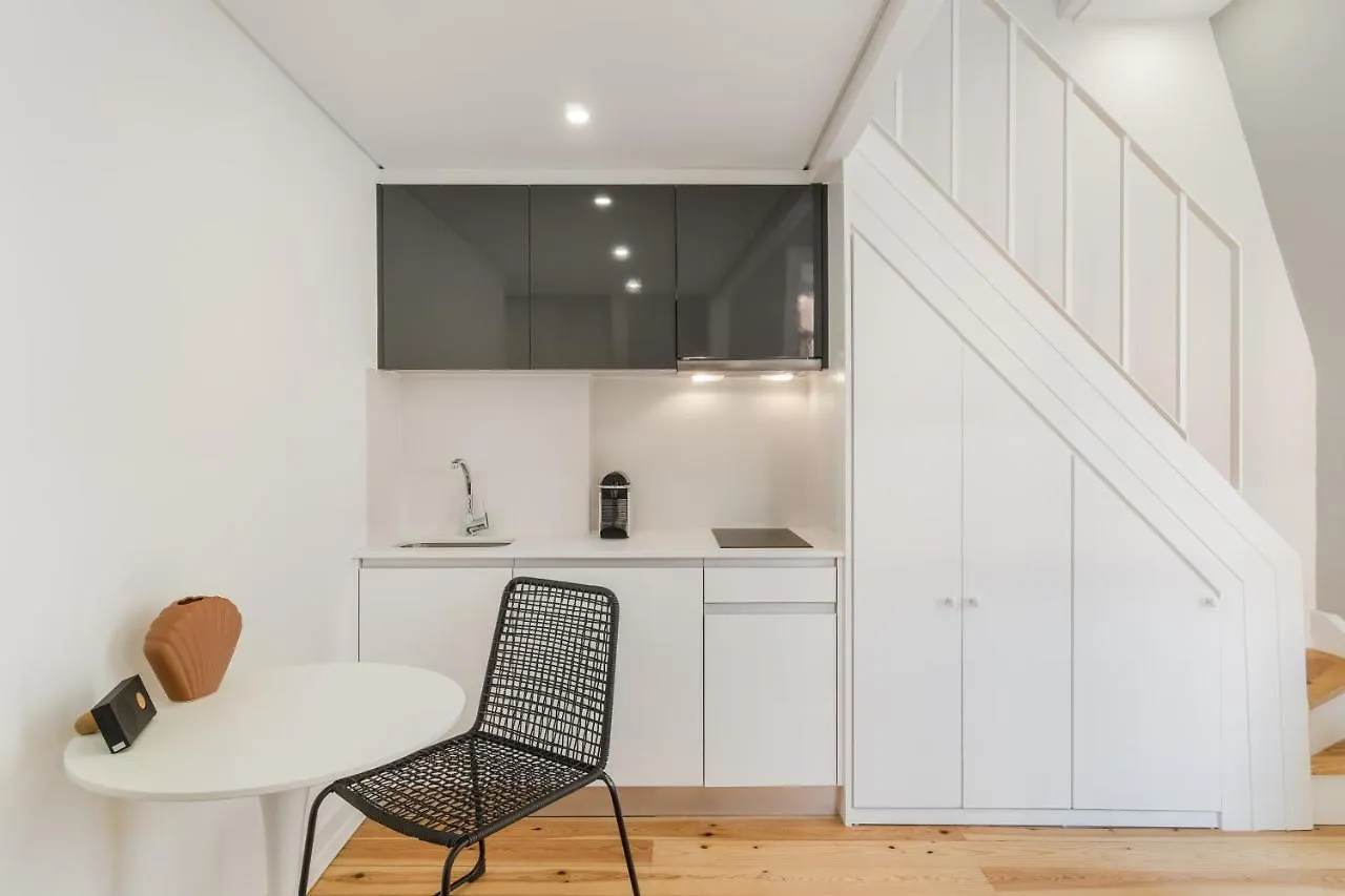 Casa Boma Lisboa - Lighting & Modern Apartment With Balcony - Arroios II 0*,  Portugal